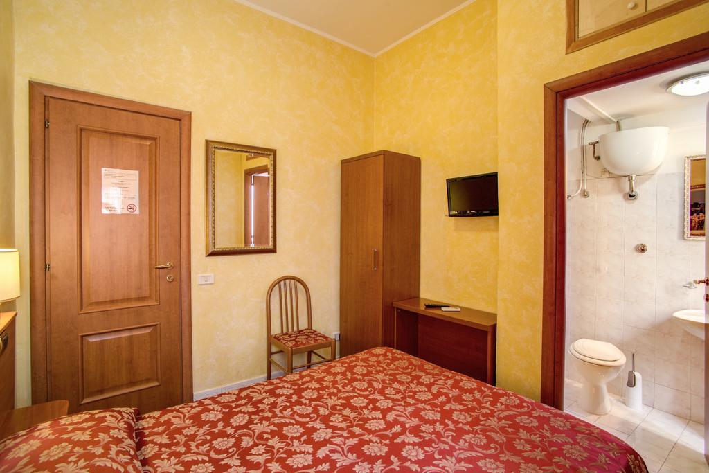 Monti Guest House - Affittacamere Roma Ngoại thất bức ảnh