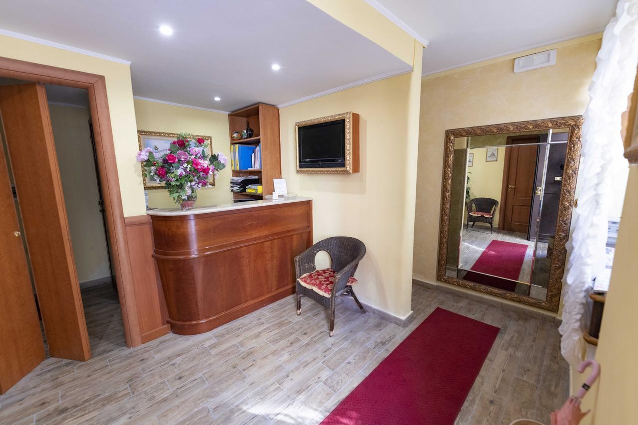 Monti Guest House - Affittacamere Roma Ngoại thất bức ảnh